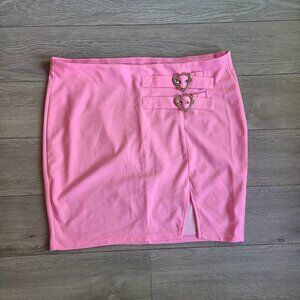 NEW NEVER WORN Plus Pink Skirt with Heart Buckle 3X